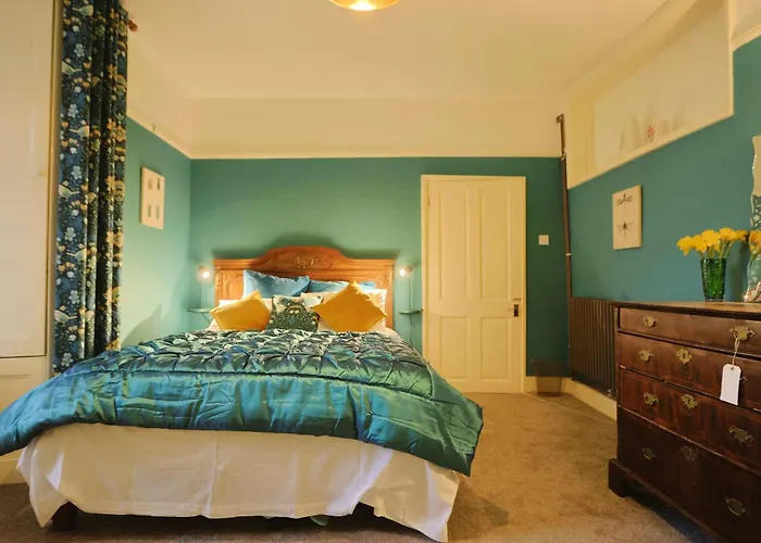 Two Bedroom Flat In Caledonia Place Apartmán