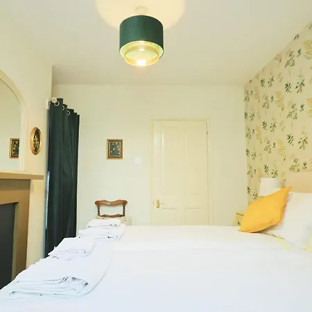 Two Bedroom Flat In Caledonia Place Apartmán Bristol