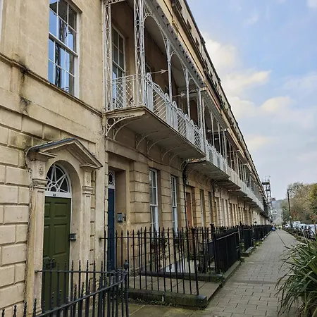Two Bedroom Flat In Caledonia Place 公寓 布里斯托