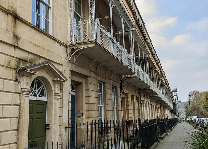 Two Bedroom Flat In Caledonia Place Appartement Bristol